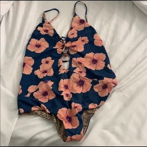 Acacia one piece